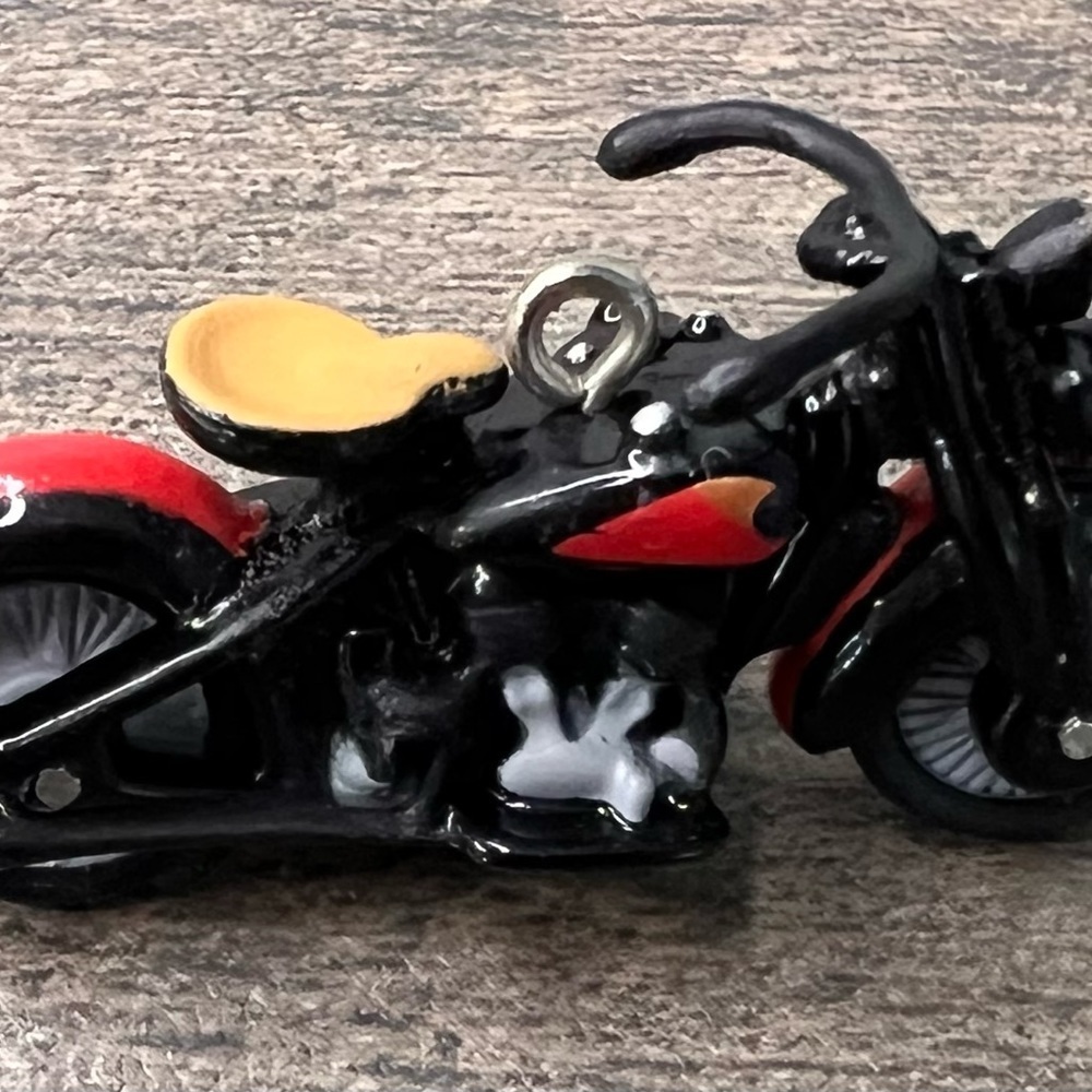 Hallmark 2004 NEW 1933 Harley-Davidson Motorcycle Miniature Christmas Ornament - Picture 6 of 8